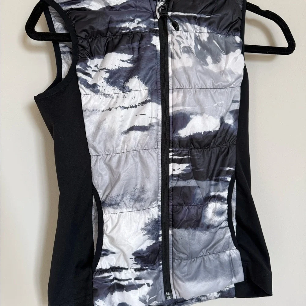 Zella Girl Hooded Marble Print Puffer Vest XL 14/16